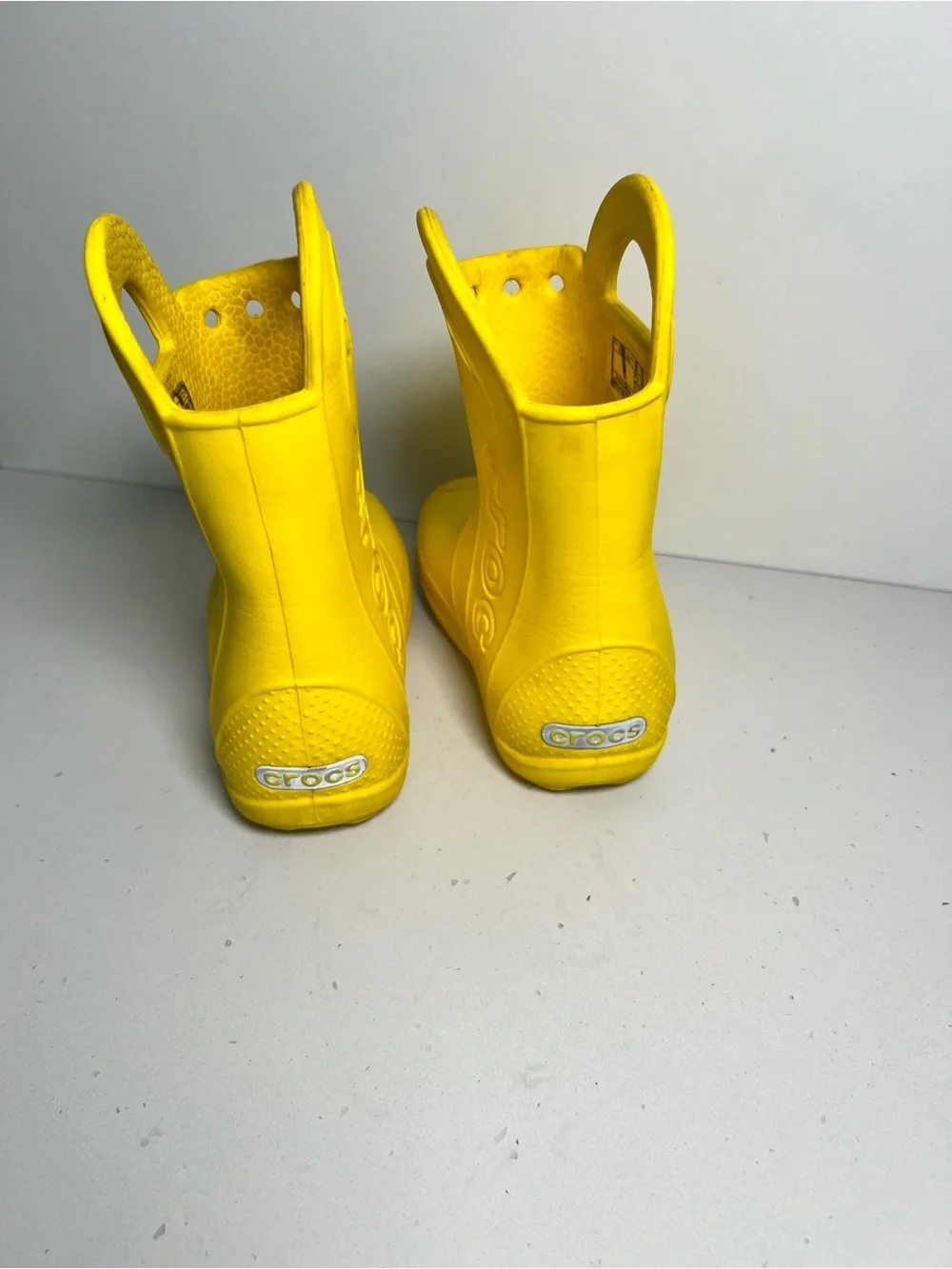 CROCS Kids Yellow Waterproof Rain Boots with Easy Pull Handles unisex 8